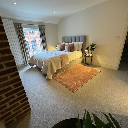 버밍엄 Osbourne House Pink 2 Bed, 2 And Half Bath 아파트 외부 사진