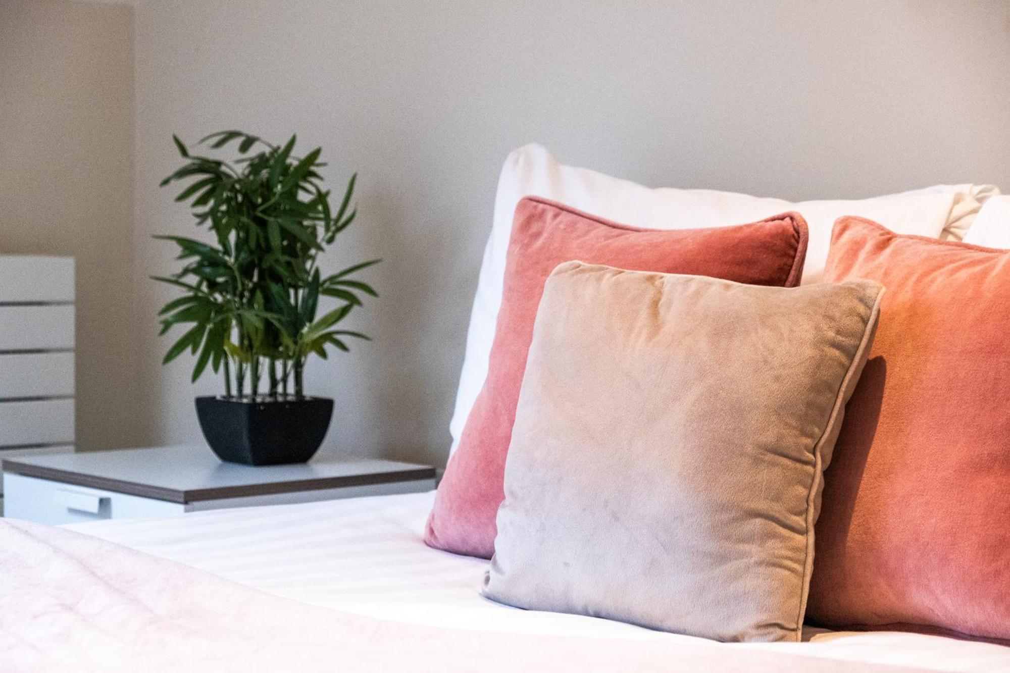버밍엄 Osbourne House Pink 2 Bed, 2 And Half Bath 아파트 외부 사진