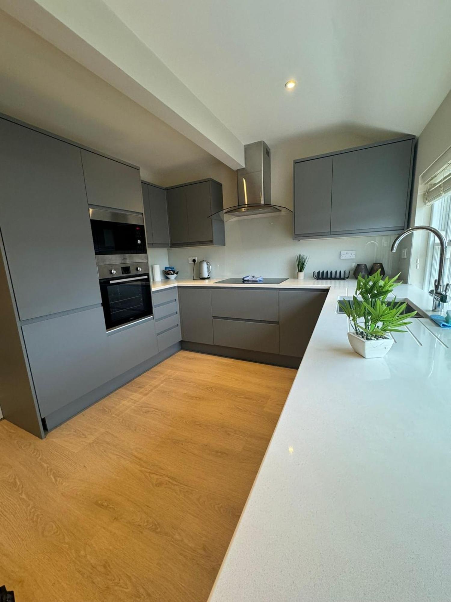 버밍엄 Osbourne House Pink 2 Bed, 2 And Half Bath 아파트 외부 사진