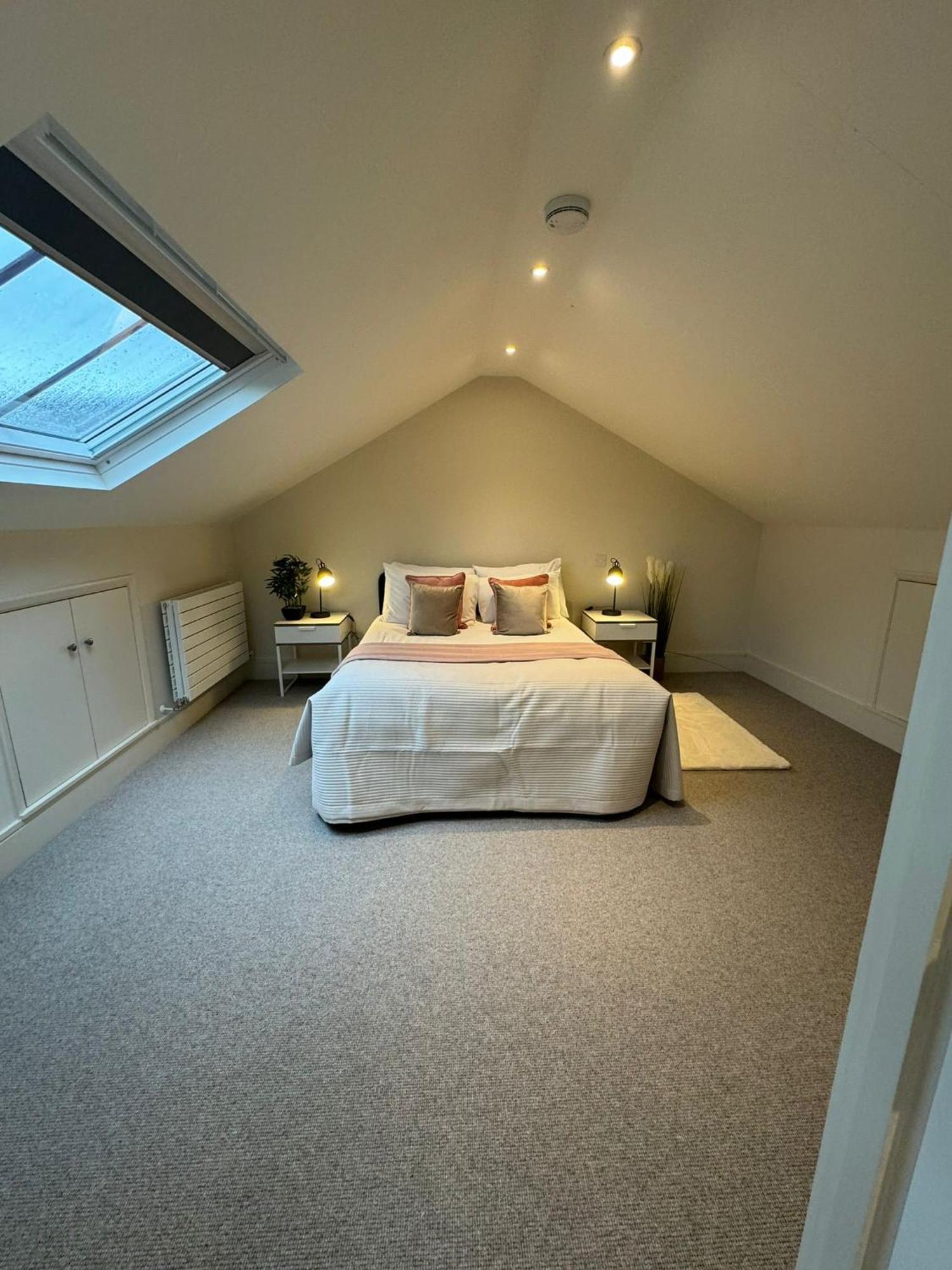 버밍엄 Osbourne House Pink 2 Bed, 2 And Half Bath 아파트 외부 사진